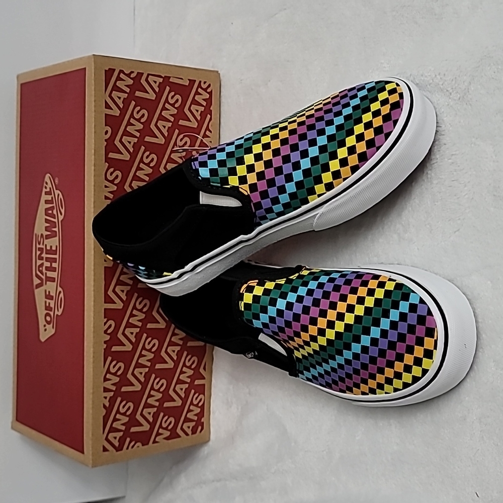 NWT Vans Asher Unisex Slip-On Shoes - Black/Rainbow Mini Check